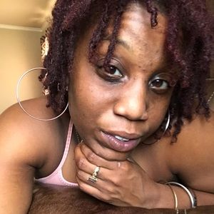 Meet your Posher, Desiree